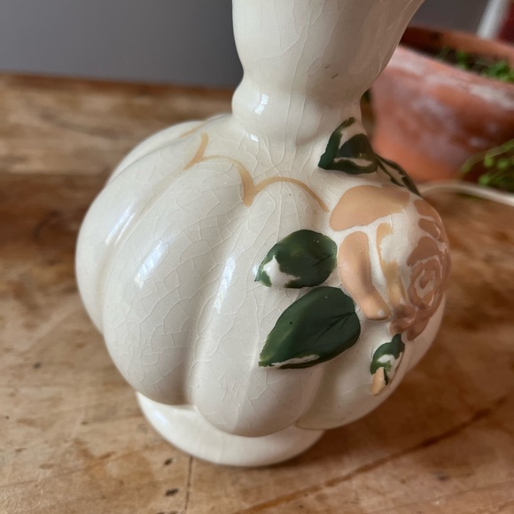 Vintage Ceramic Floral Lamp (Works) - Picture 8 of 9